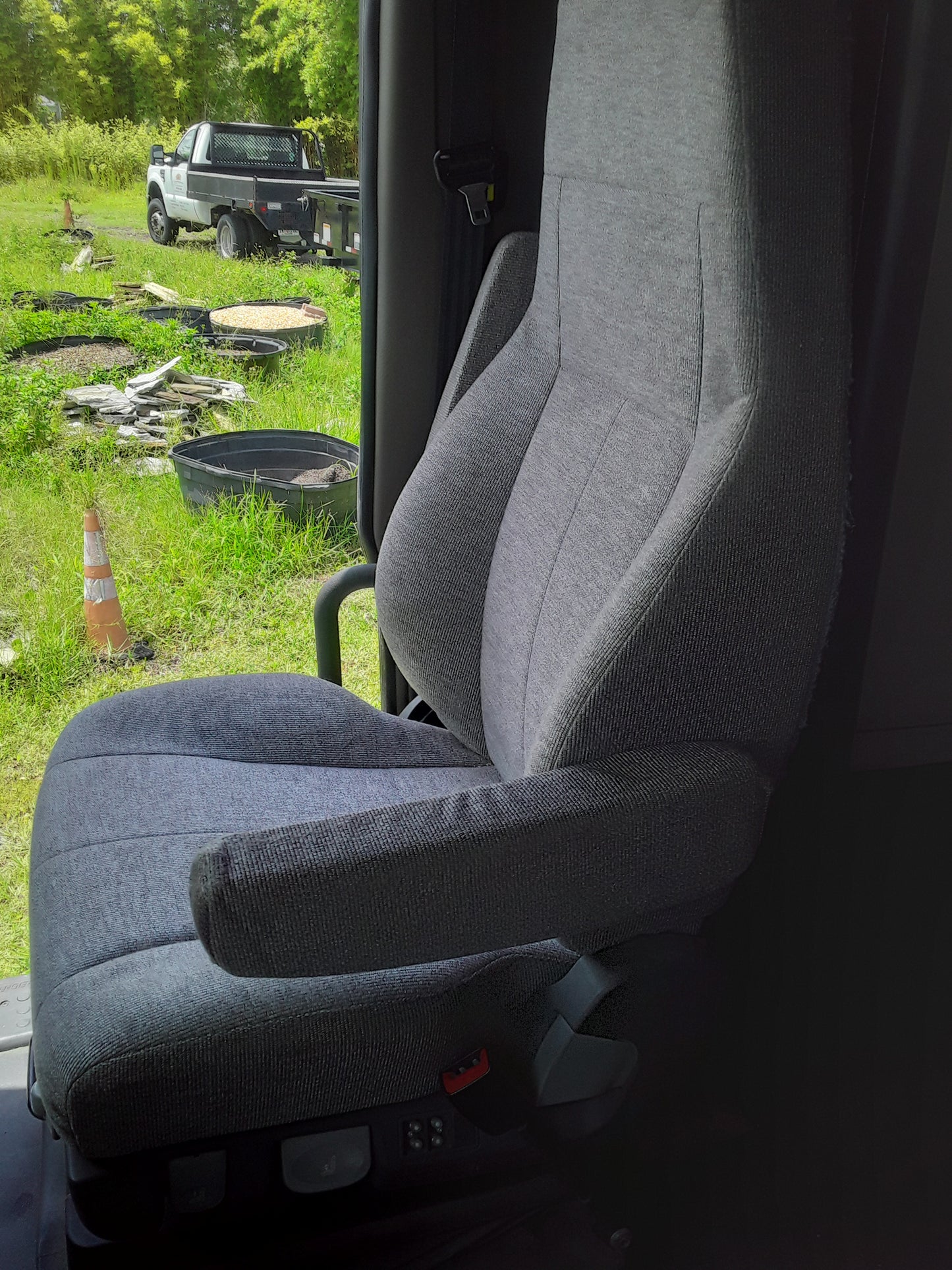 2016 FREIGHTLINER CASCADIA SLEEPER SEMI-TRUCK STOCK#2023M0156