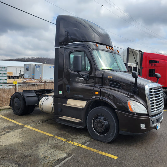 2018 Freightliner Cascadia S/A Semi Truck 2025M0167