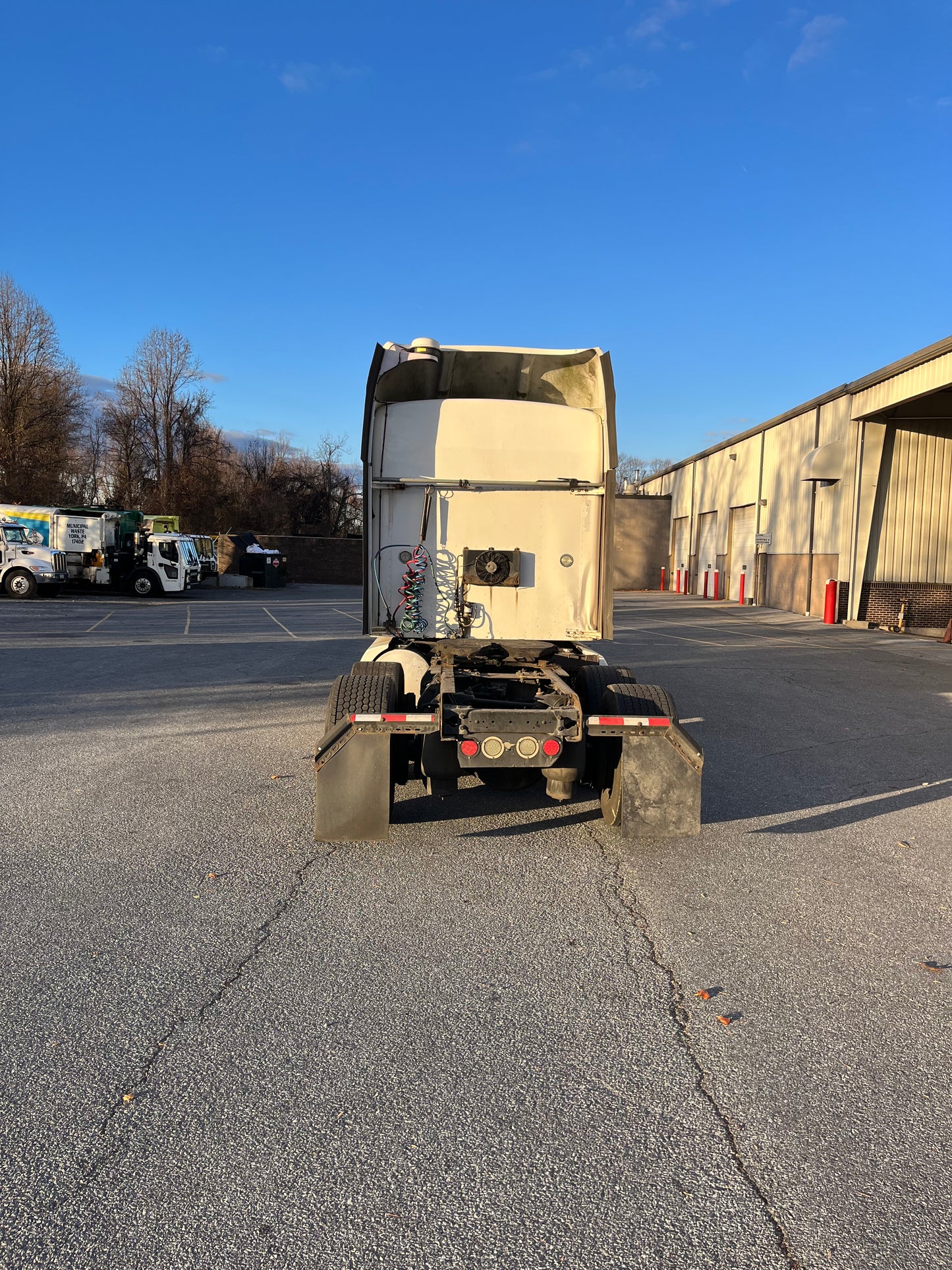 2010 Kenworth T660 Sleeper Semi-Truck Cummins ISXST 2023M0185