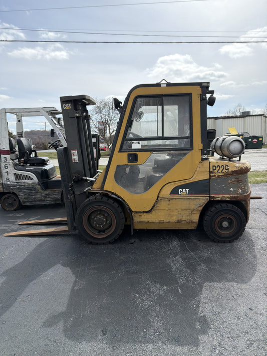 2006 CAT Two Stage Fork Lift