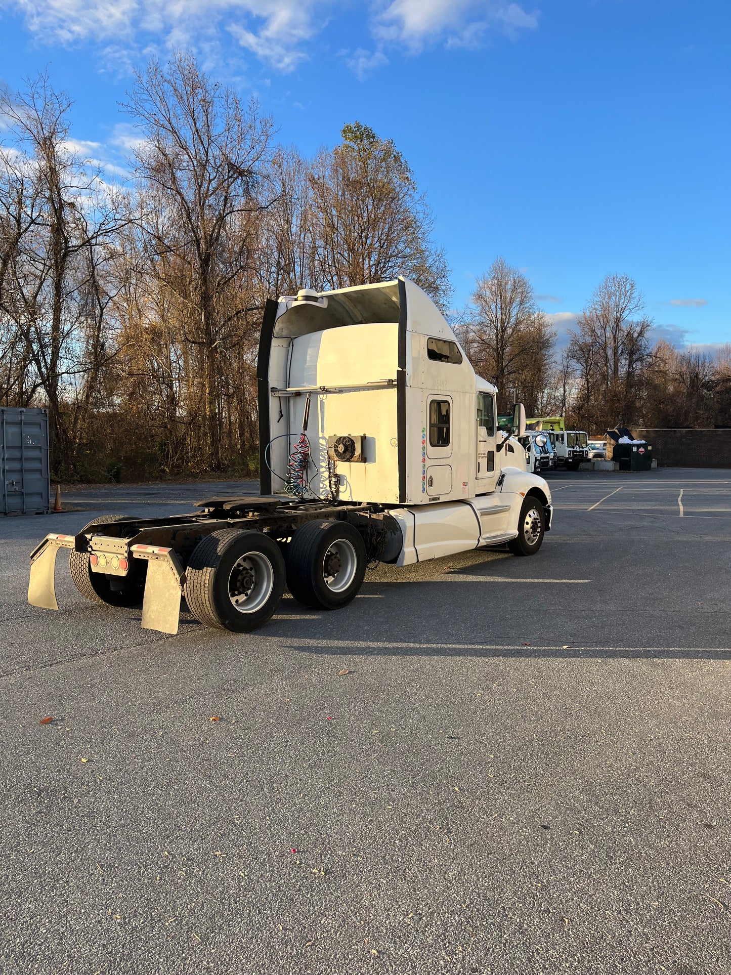 2010 Kenworth T660 Sleeper Semi-Truck Cummins ISXST 2023M0185