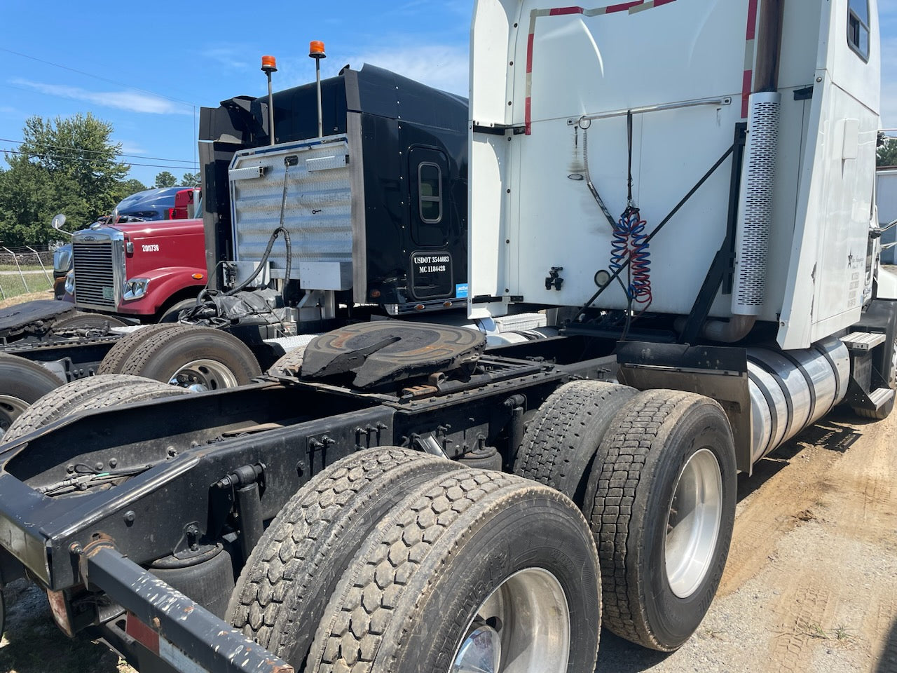 2015 MACK CXU613 SLEEPER SEMI-TRUCK 2023M0144