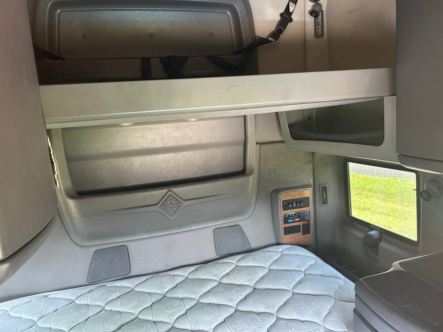 2010 International Prostar LF627 10 Spd Manual Cummins Semi Sleeper Truck 2025M0117