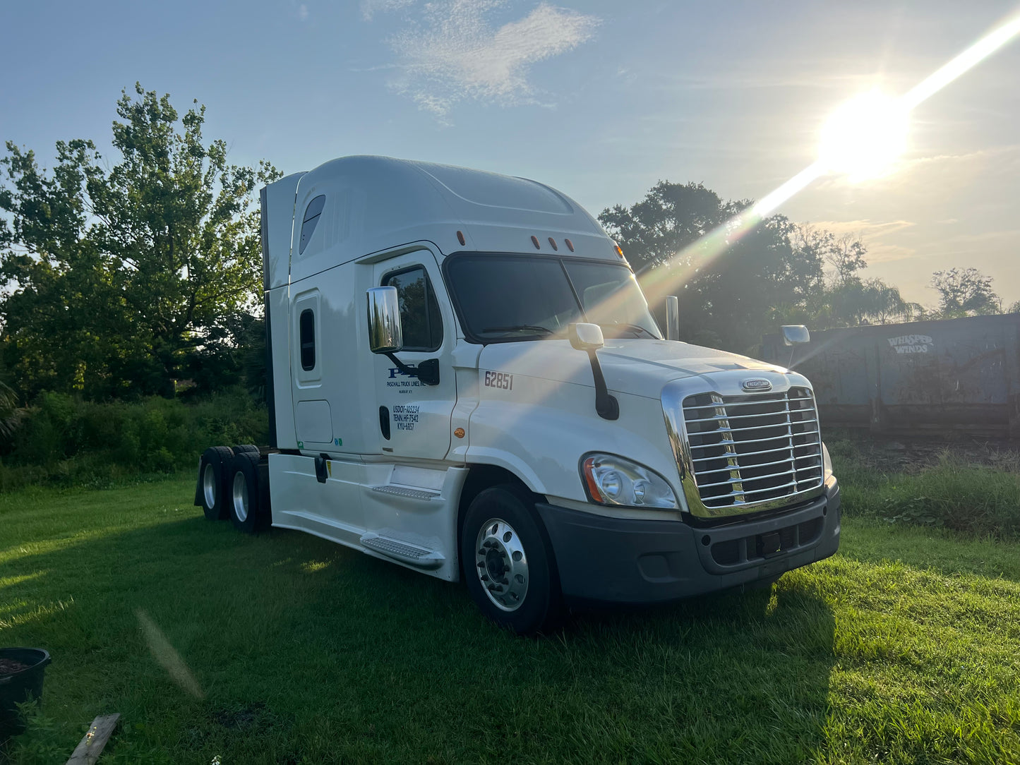 2016 FREIGHTLINER CASCADIA SLEEPER SEMI-TRUCK STOCK#2023M0156