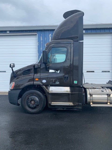 2017 Freightliner Cascadia S/A Daycab 2026M0222