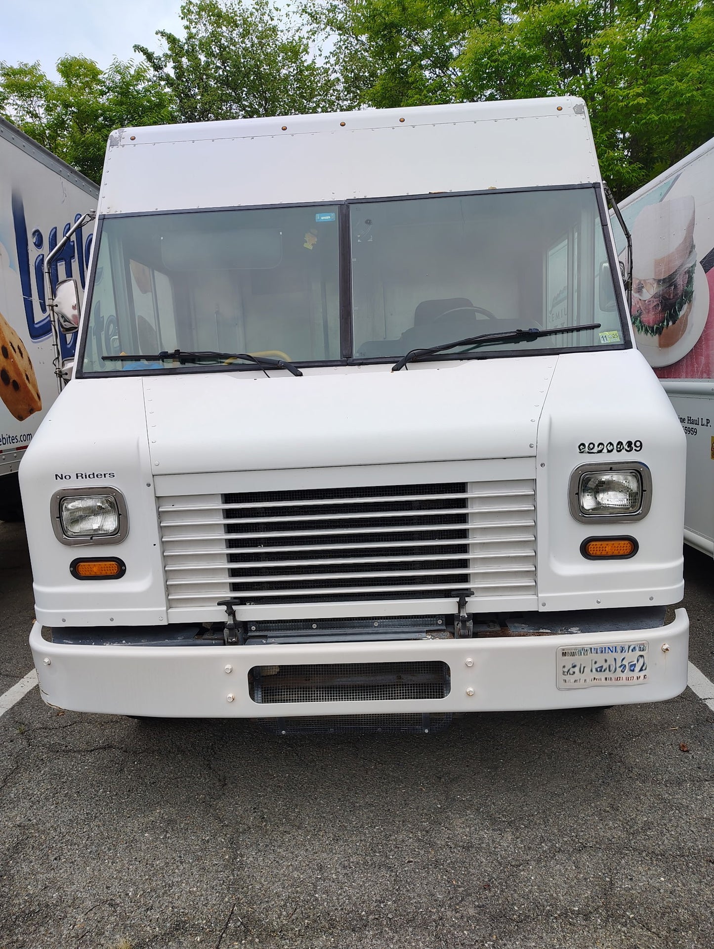2013 Ford F59 Bread Truck 2026M0233