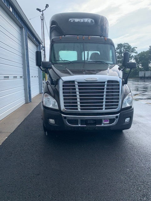2017 Freightliner Cascadia S/A Daycab 2026M0222