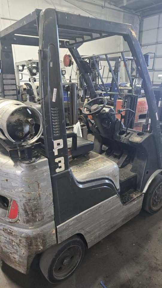 Multiple 2011-2014 Nissan Forklifts