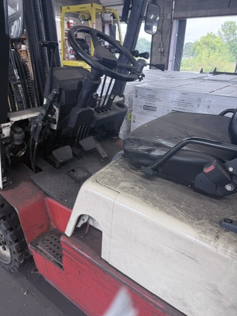 2004 Nissan Propane Cushion Tire Fork Lift 2026M0258