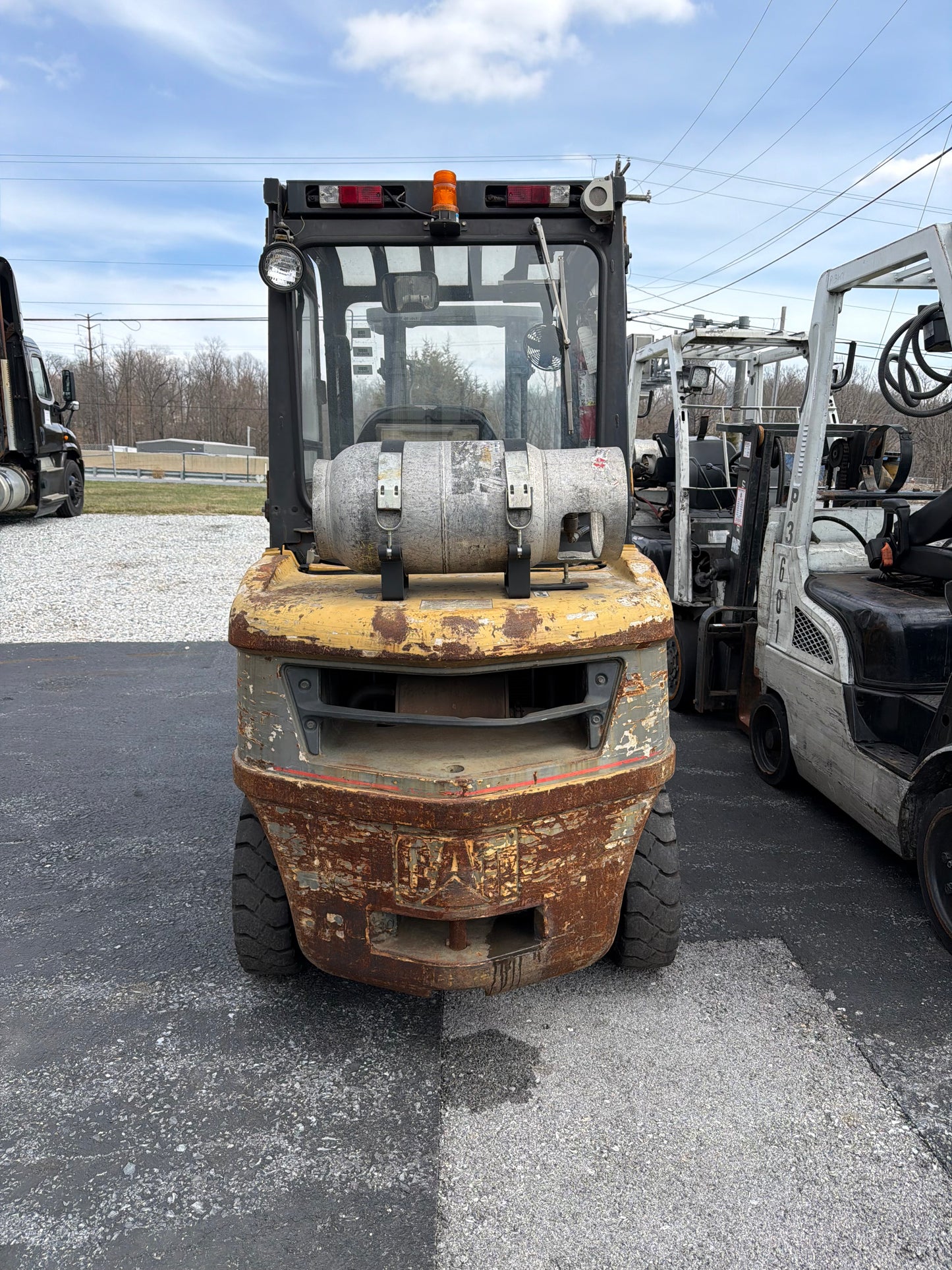 2006 CAT Two Stage Fork Lift