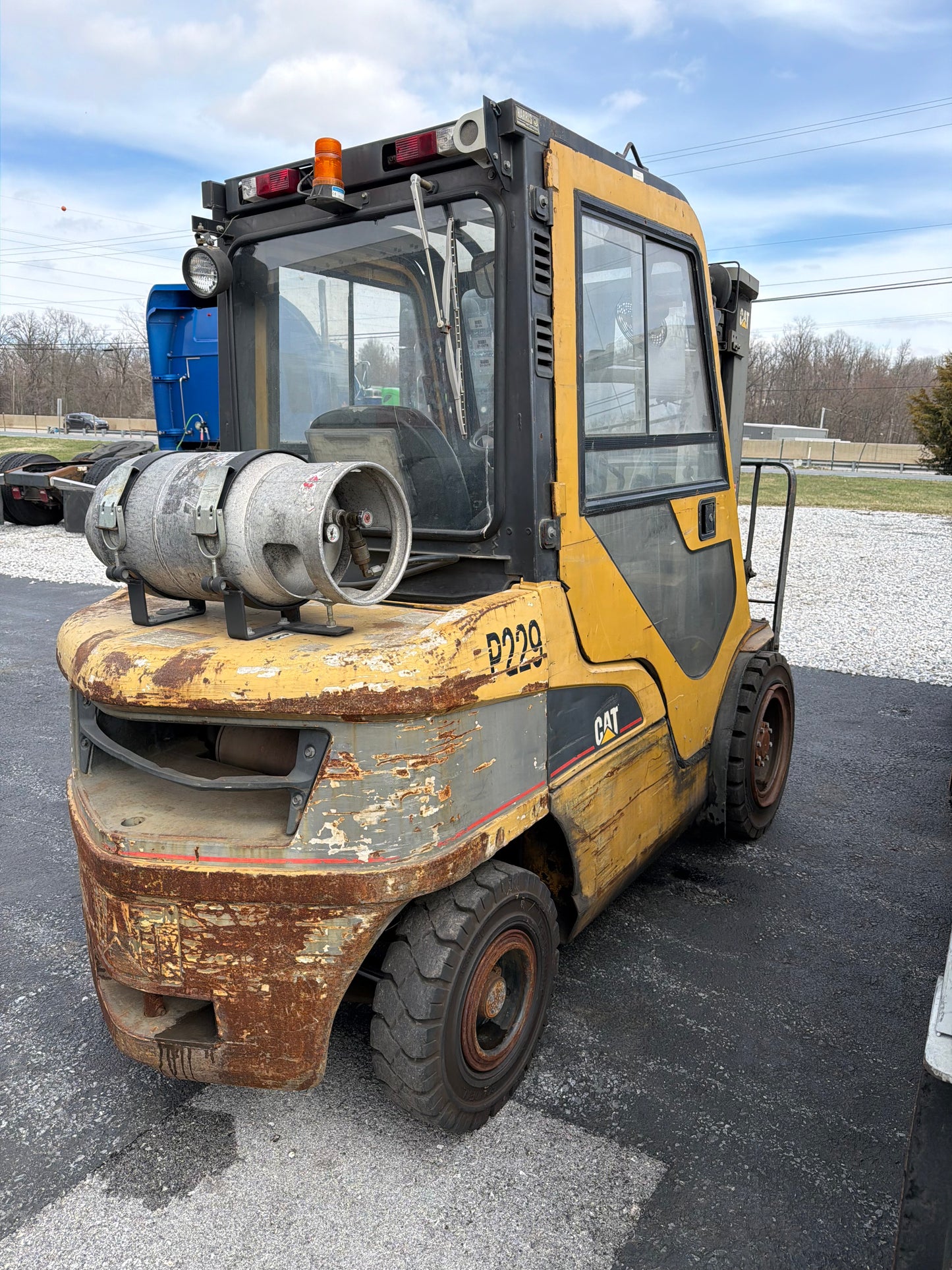 2006 CAT Two Stage Fork Lift