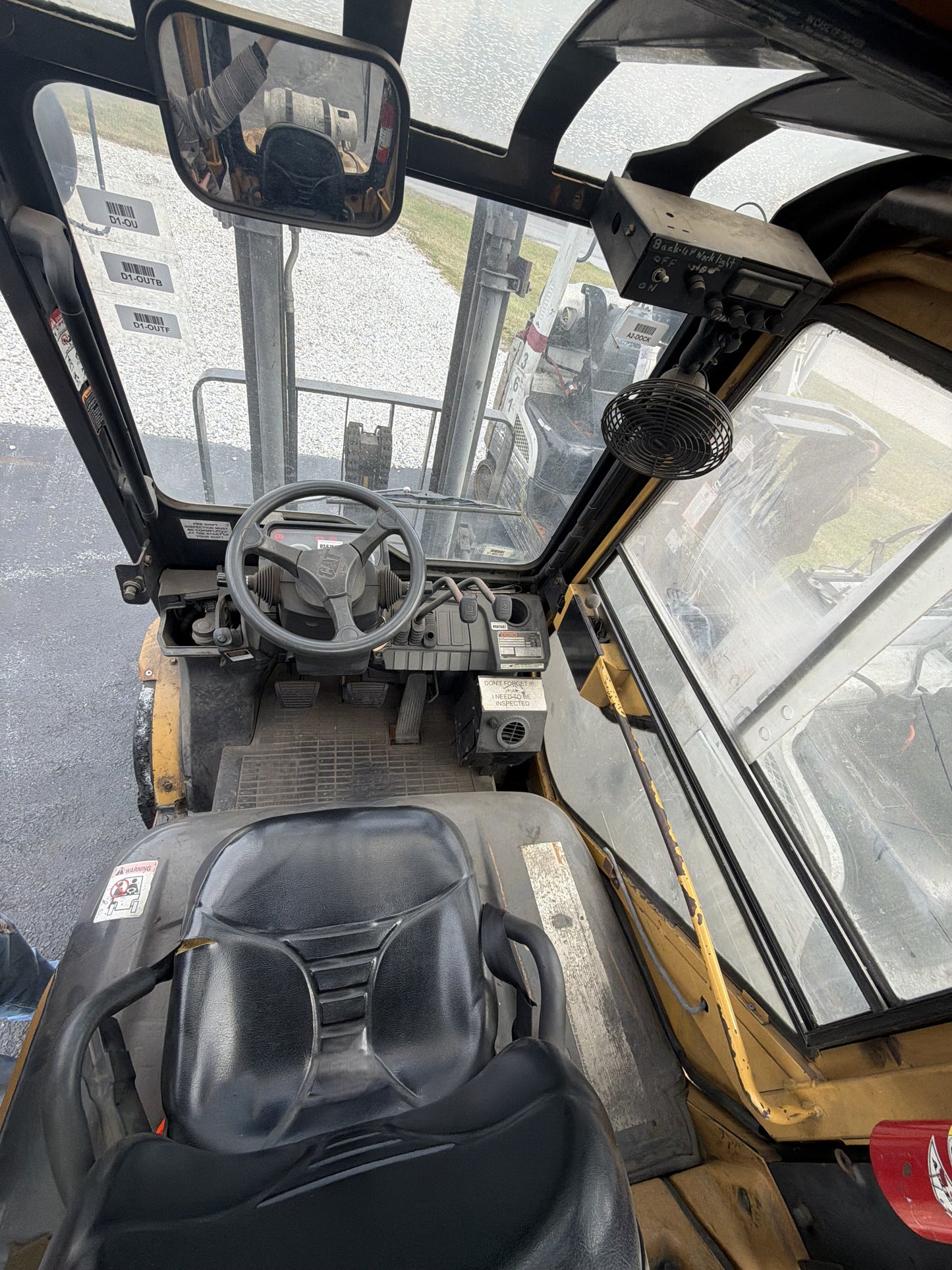 2006 CAT Two Stage Fork Lift
