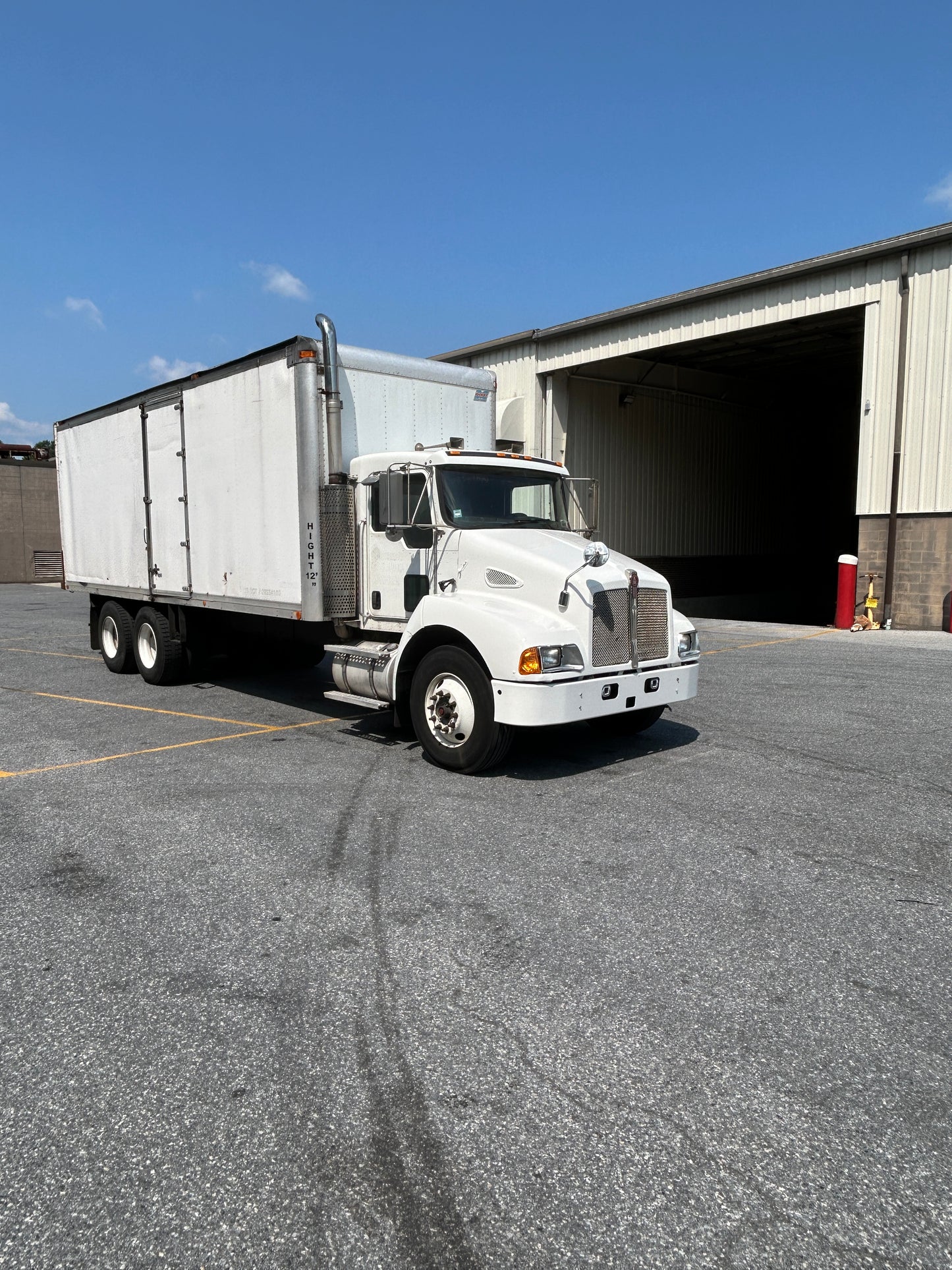 2007 Kenworth T300 Tandem 24ft Box Truck 2024M0134