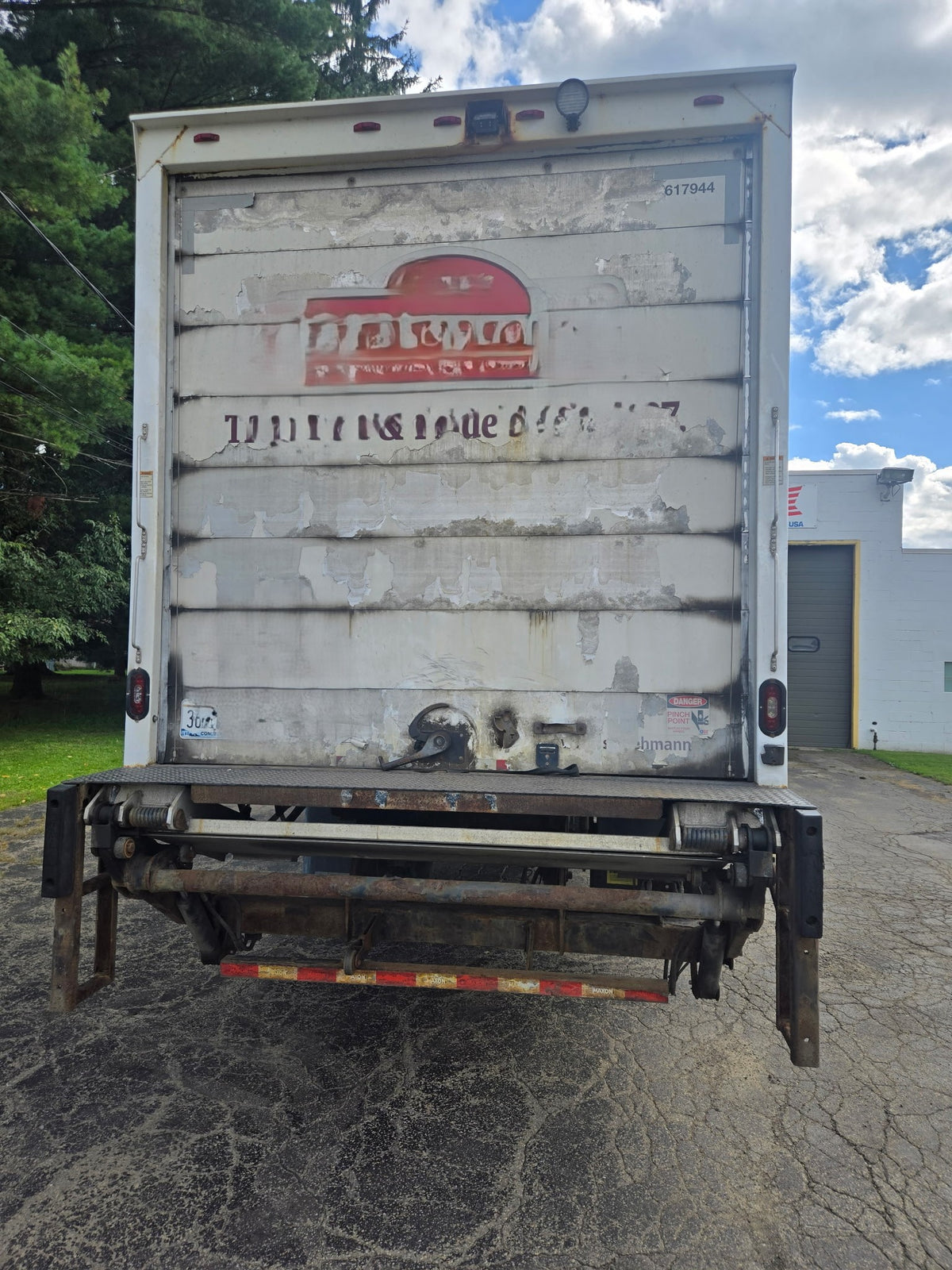 2017 Hino 268 26ft Box Truck 2026M0257
