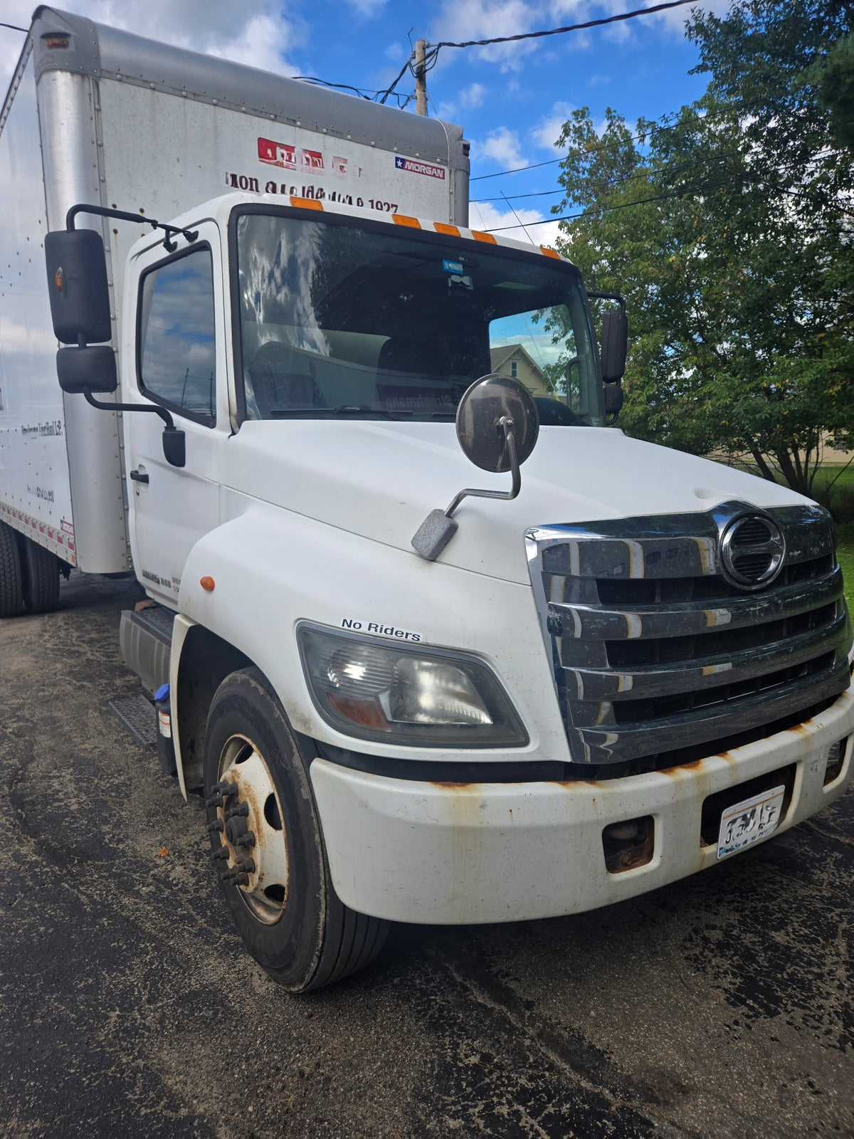2017 Hino 268 26ft Box Truck 2026M0257