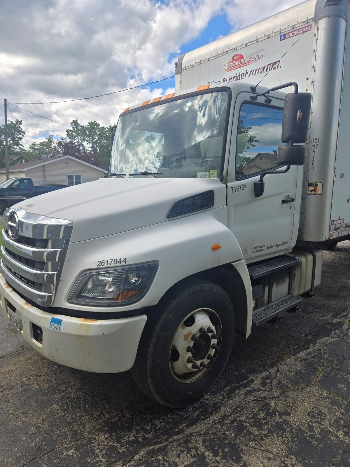 2017 Hino 268 26ft Box Truck 2026M0257
