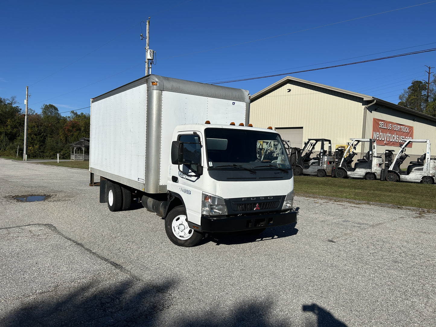 2007 Mitsubishi Fuso 16Ft Box Truck 2025M0156