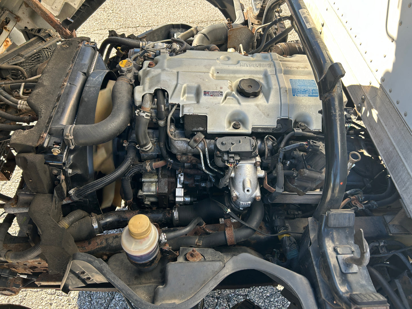 2007 Mitsubishi Fuso 16Ft Box Truck 2025M0156