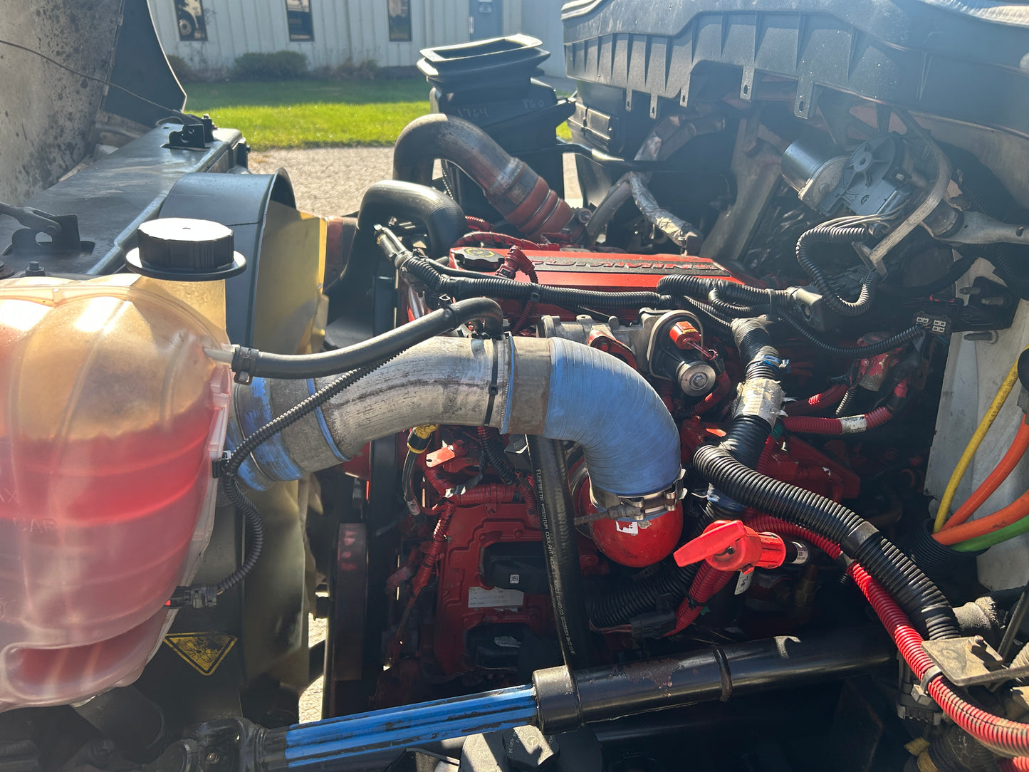 2019 International 4300 26FT Box Truck Cummins 2025M0176