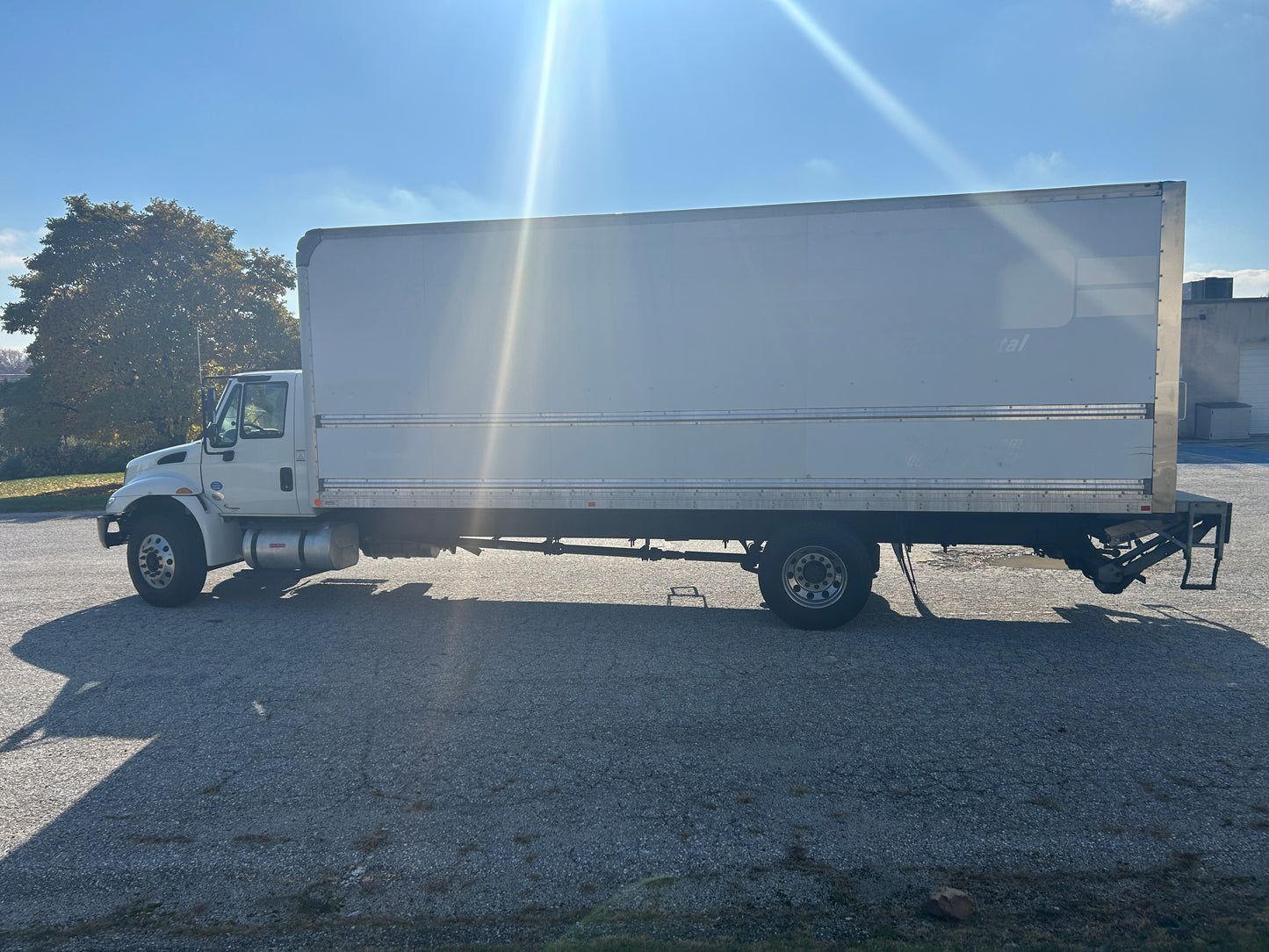2019 International 4300 26FT Box Truck Cummins 2025M0176