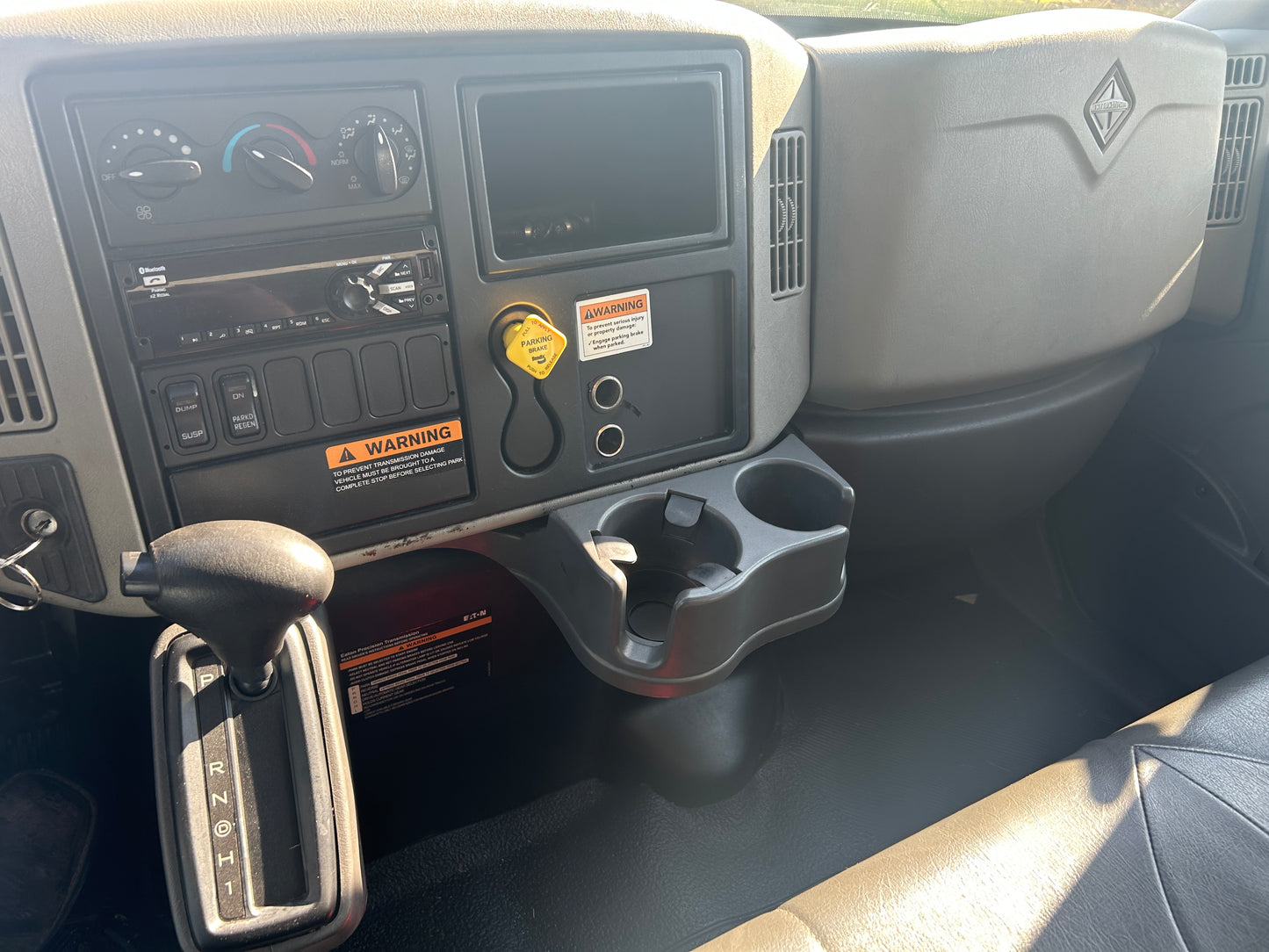 2019 International 4300 26FT Box Truck Cummins 2025M0176