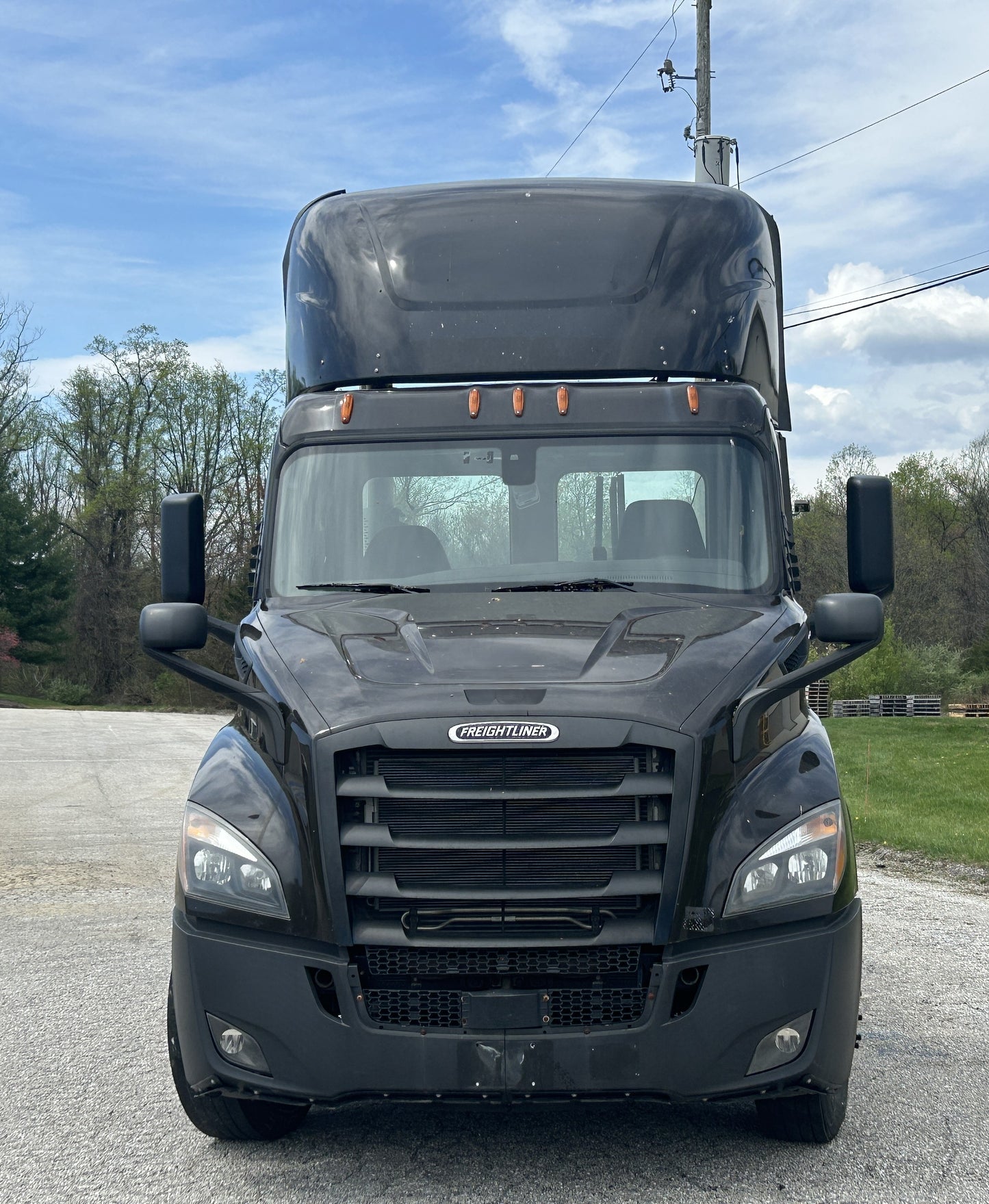 2018 Freightliner Cascadia S/A Daycab 2026M0244