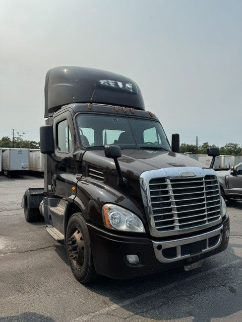 2015 Freightliner Cascadia S/A Daycab 2026M0243